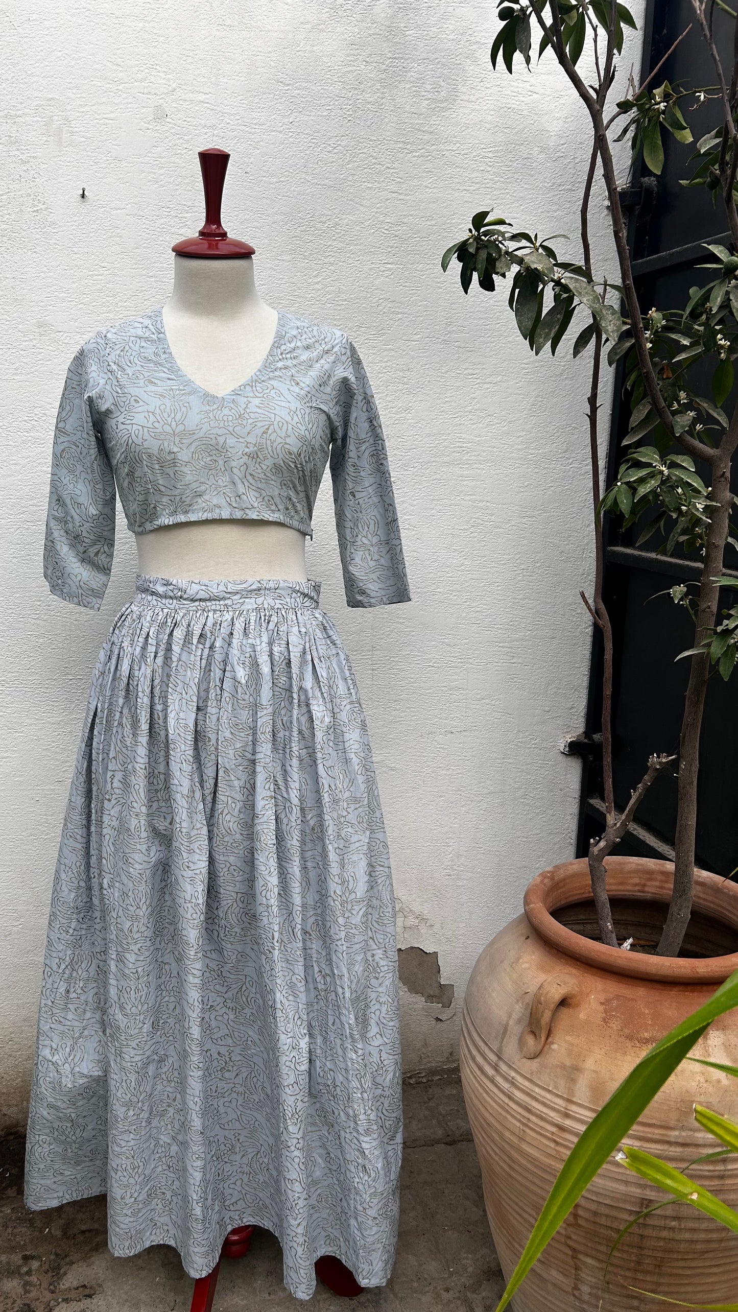 Ani Skirt Set (Size 8)