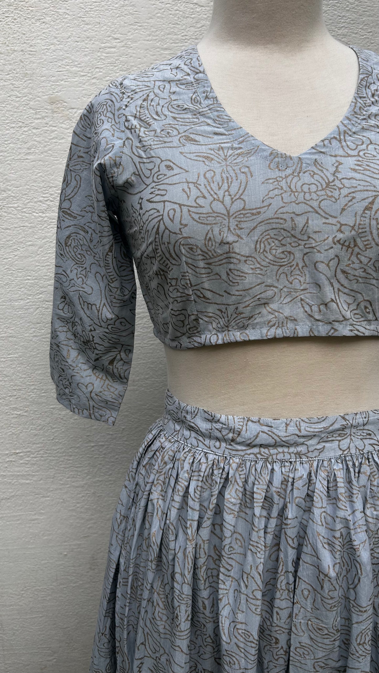 Ani Skirt Set (Size 8)
