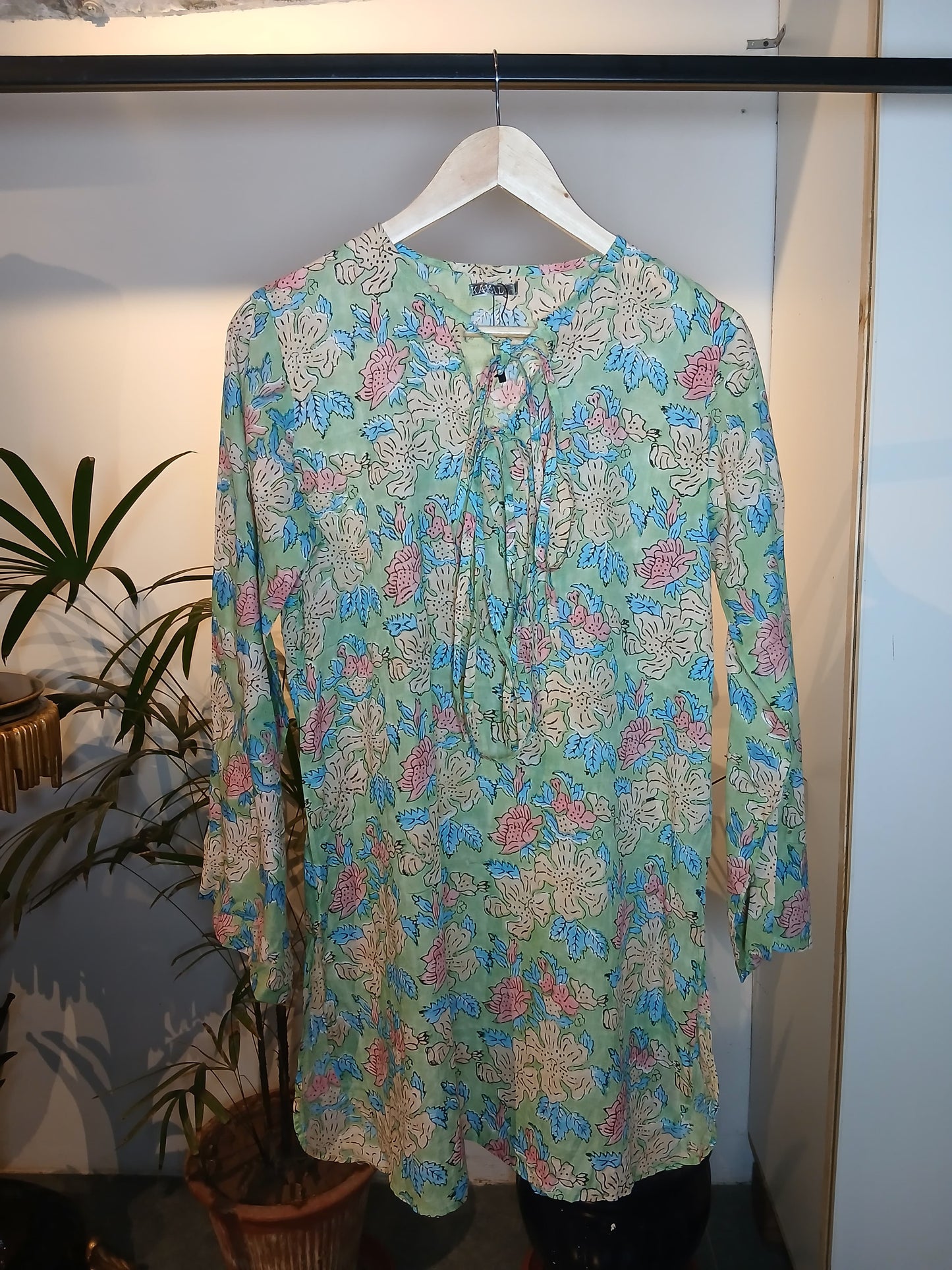 Muneera Kurta Size 12