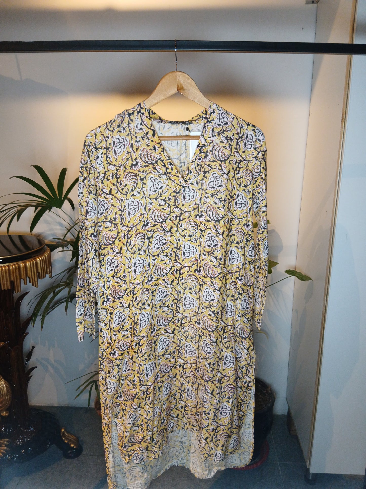 Shahrina Karandi Kurta Size 10
